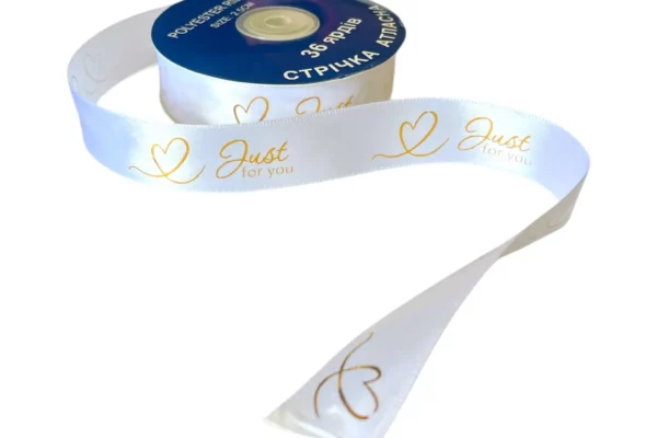 Атласная лента: для чего используют флористы и декораторы